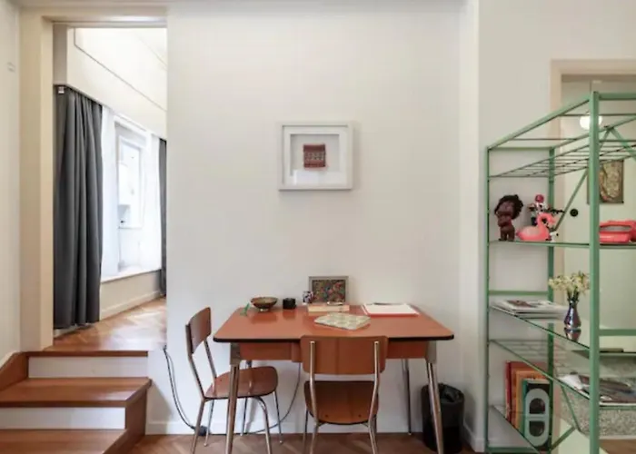 House In House At The Heart Of Exarchia, Extremely Central